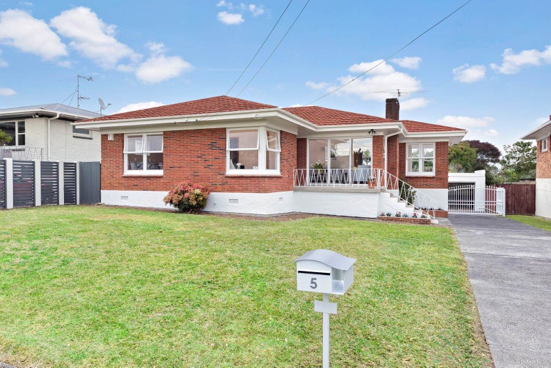 5 Letterkenny Place, Blockhouse Bay, Auckland - Carousel 1