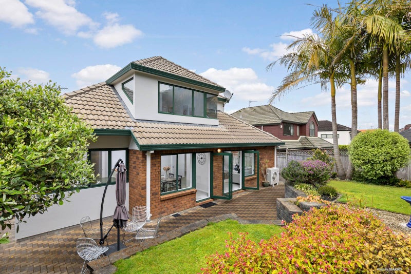 2/55 Raurenga Avenue, Royal Oak, Auckland - Carousel 1
