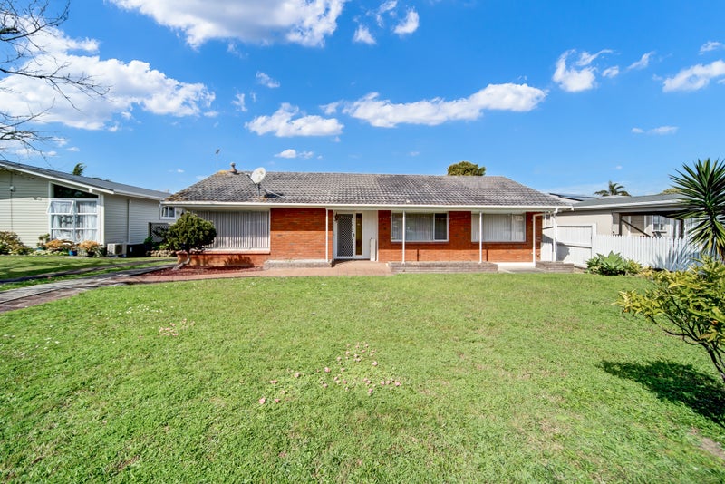 69 Angelo Avenue, Howick, Auckland - Carousel 1