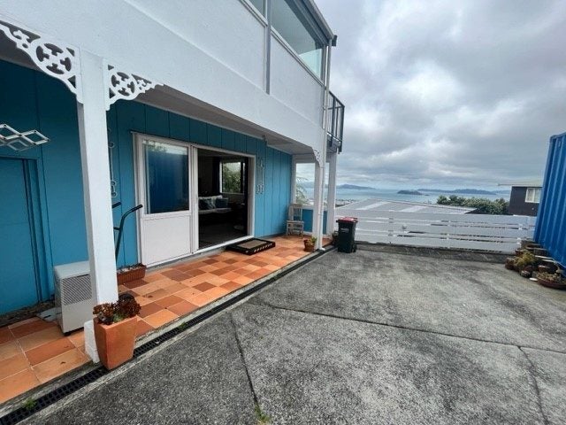 48 Mulberry Street, Maungaraki, Lower Hutt - Carousel 1