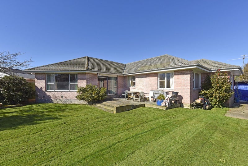 6 Adrian Place, Shirley, Christchurch - Carousel 1