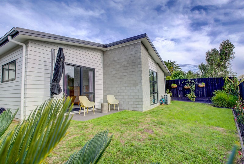 1/6 Landell Place, Harrowfield, Hamilton - Carousel 17