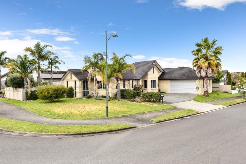 8 Tallentire Crescent, Huntington, Hamilton - Carousel 26