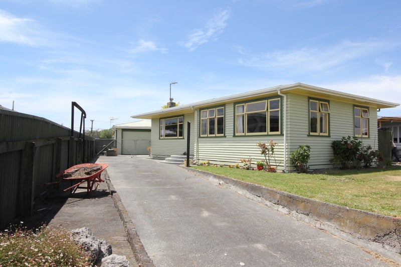 38 Shackleton Street, Maraenui, Napier - Carousel 1