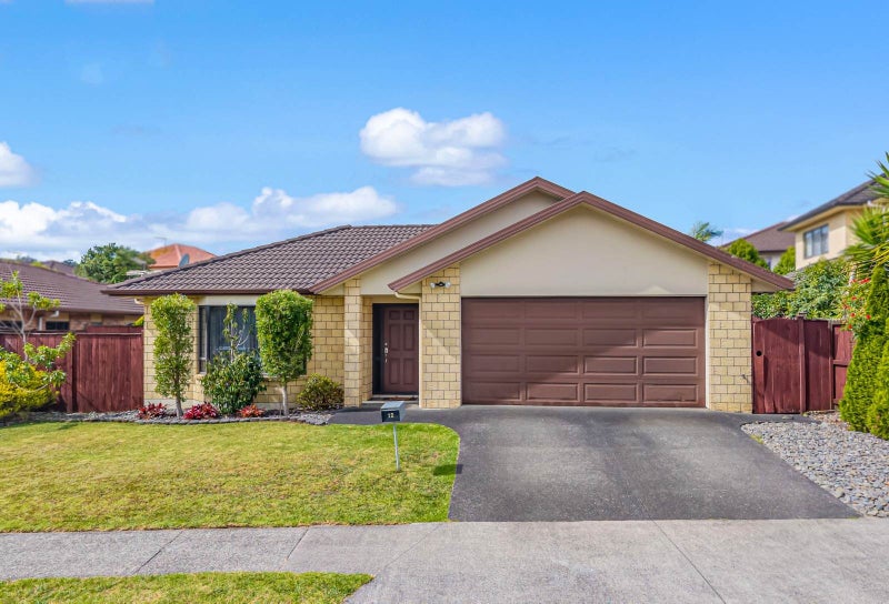 12 Stornaway Drive, Flat Bush, Auckland - Carousel 1