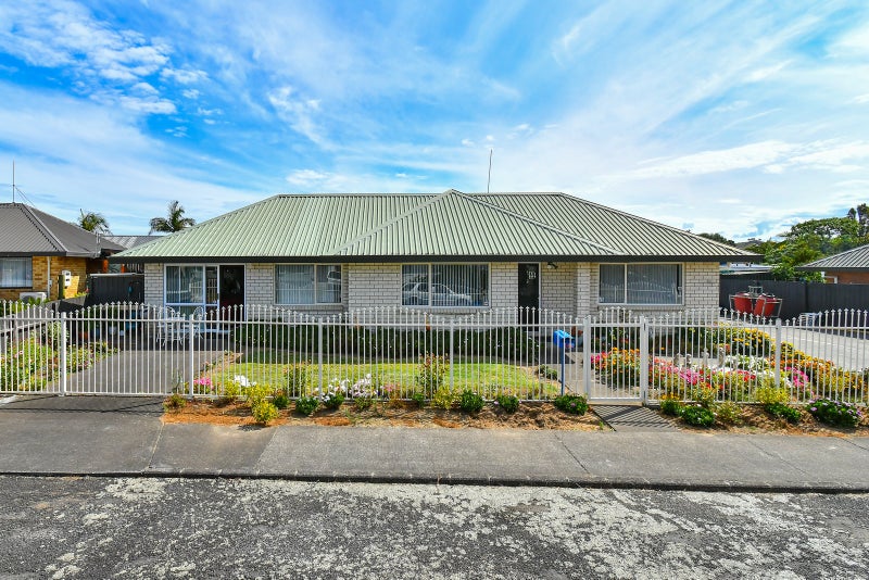 14 Tua Place, Favona, Auckland - Carousel 1