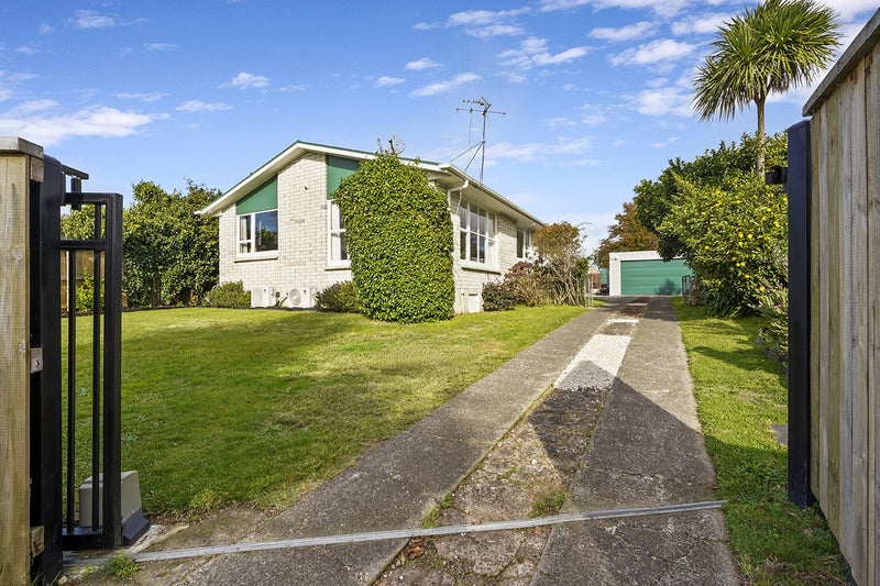 25 McIntosh Street, Chartwell, Hamilton - Carousel 1