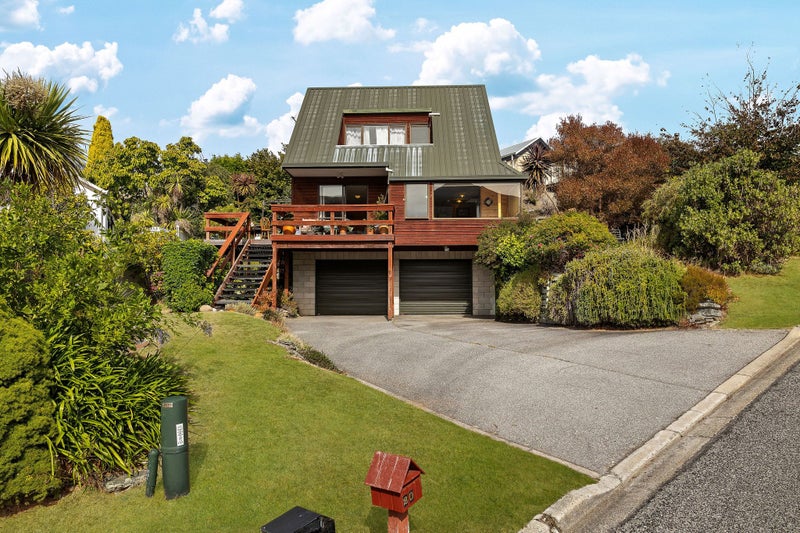 20 Balmoral Drive, Kelvin Heights, Queenstown - Carousel 2