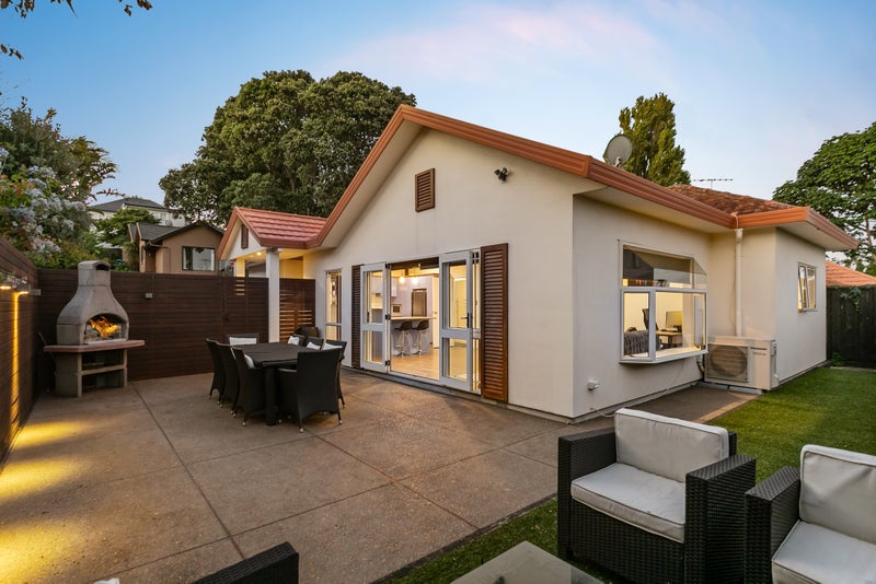 33D Ngatiawa Street, One Tree Hill, Auckland - Carousel 1