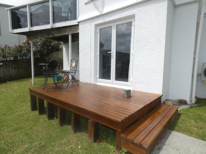 92A Creswick Terrace, Northland, Wellington - Carousel 1