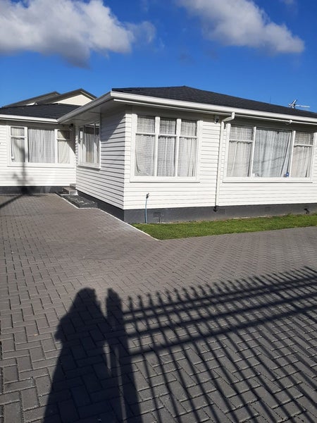 69 Archibald Road, Kelston, Auckland - Carousel 1