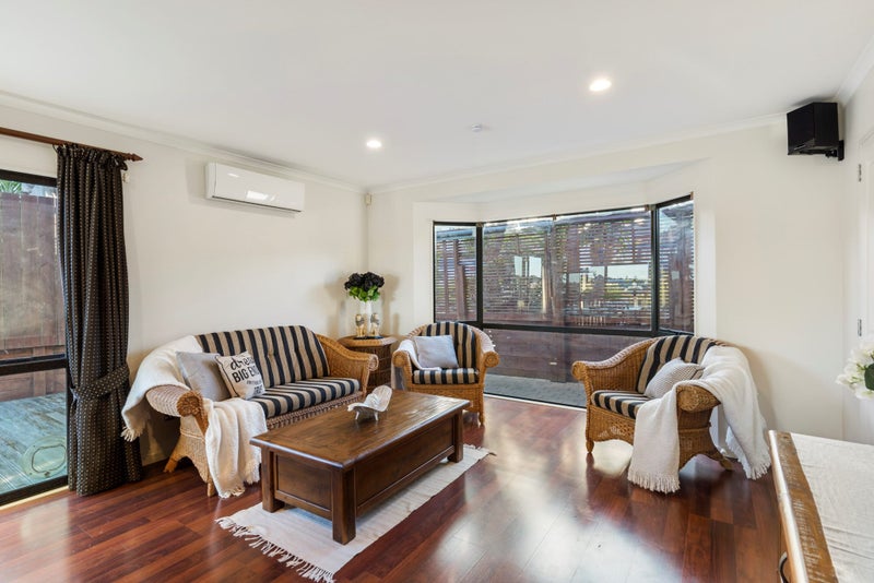 9 Coventry Way, Long Bay, Auckland - Carousel 2