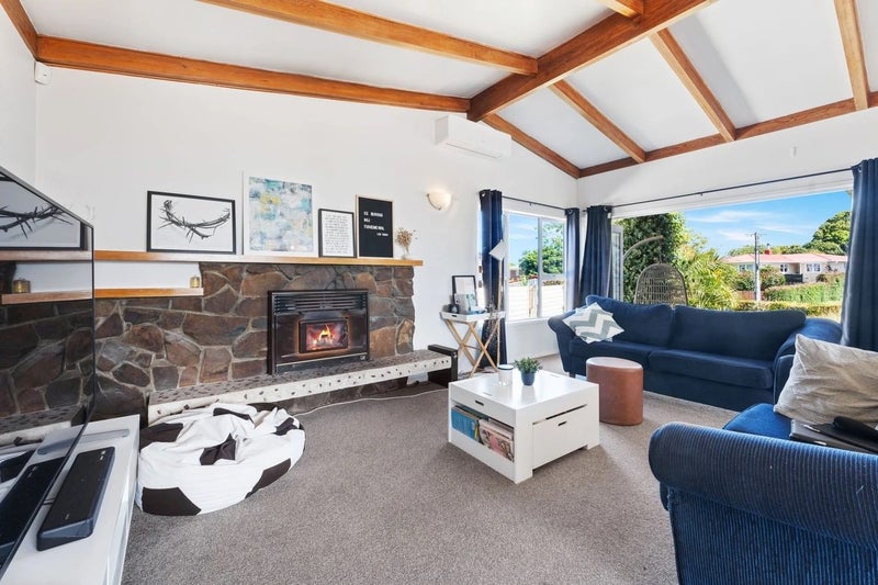 1 Sexton Place, Manurewa East, Auckland - Carousel 2