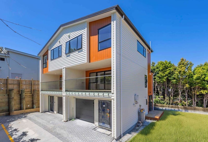 6/20 William Souter Street, Forrest Hill, Auckland - Carousel 1