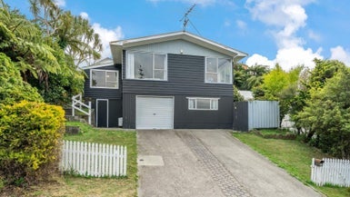 50 Redvers Drive, Belmont, Lower Hutt - Carousel 1