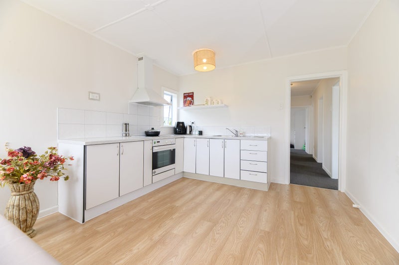 46 Glendale Road, Glen Eden, Auckland - Carousel 2