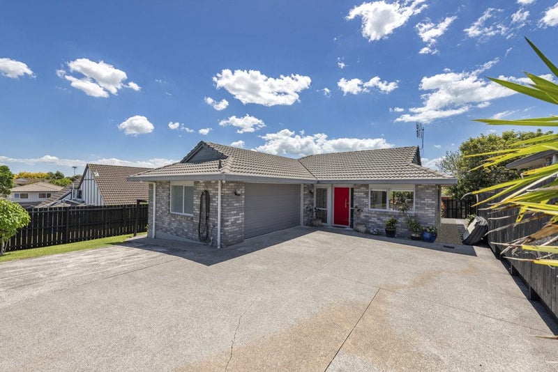 1/12 Ayrshire Place, Somerville, Manukau - Carousel 2