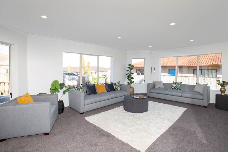 62 Glenveagh Park Drive, Weymouth, Auckland - Carousel 2