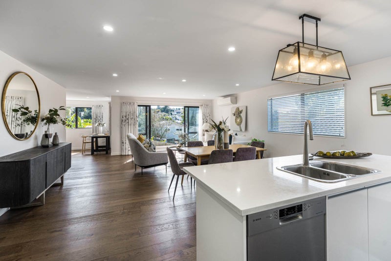 15A Tahu Crescent, Sunnynook, Auckland - Carousel 2