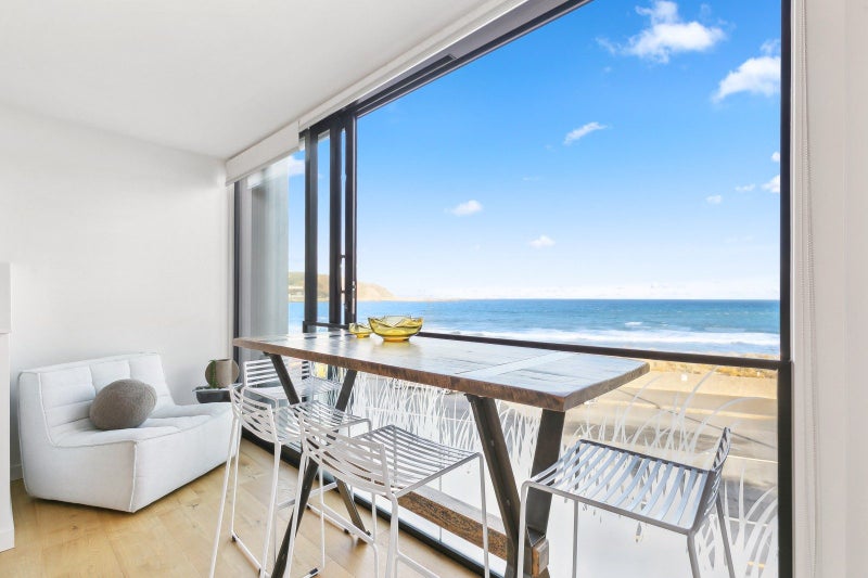 8B Lyall Pde, Lyall Bay, Wellington - Carousel 1