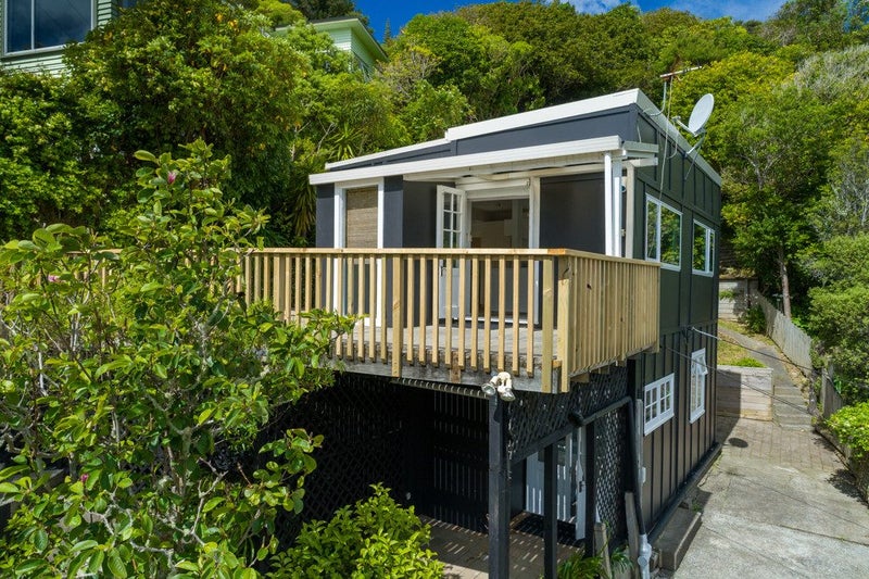 84 Cluny Road, Plimmerton, Porirua - Carousel 2
