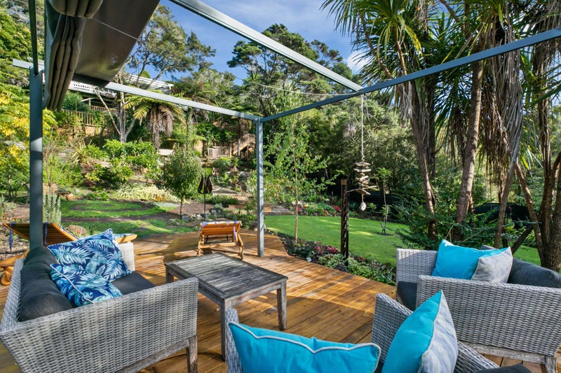 10 Kia Ora Road, Beach Haven, Auckland - Carousel 1
