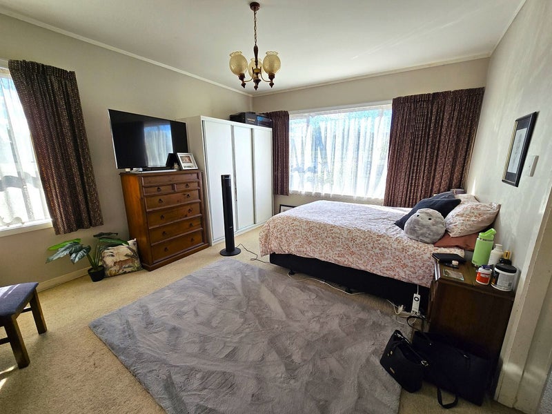 57 Pharazyn Street, Melling, Lower Hutt - Carousel 2