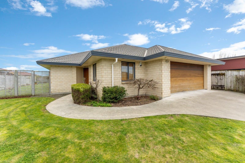 19 Brooklyn Heights Drive, Kelvin Grove, Palmerston North - Carousel 1