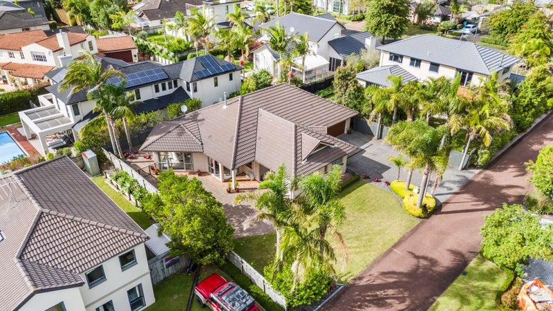 23 English Oak Drive, Schnapper Rock, Auckland - Carousel 1