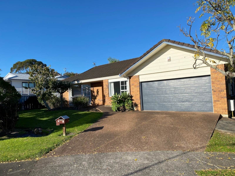 2/8 Isherwood Place, Saint Johns, Auckland - Carousel 2