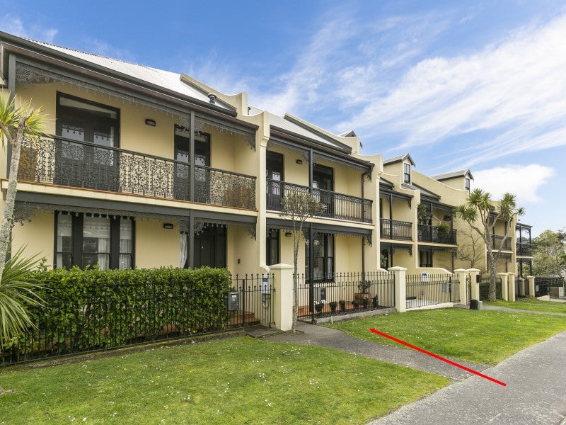 40E Agra Crescent, Khandallah, Wellington - Carousel 1