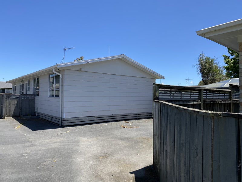 227A Fox Street, Hamilton East, Hamilton - Carousel 12