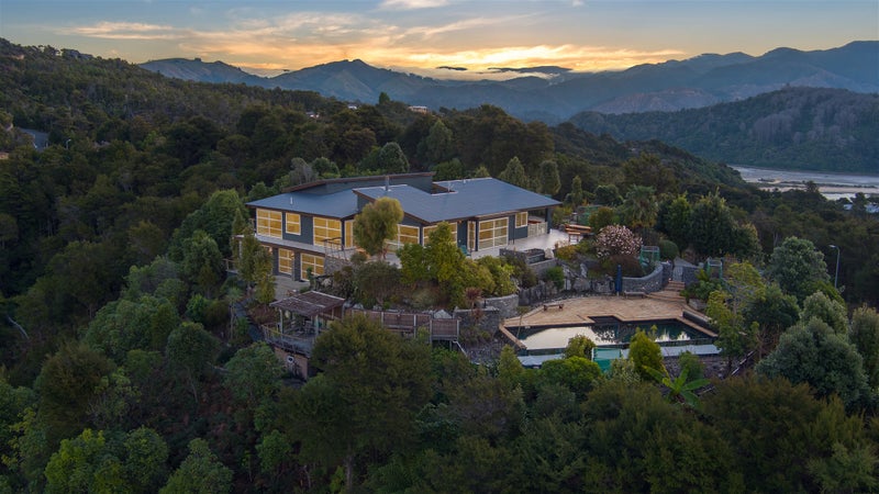 158 Tokongawa Drive, Kaiteriteri - Carousel 3
