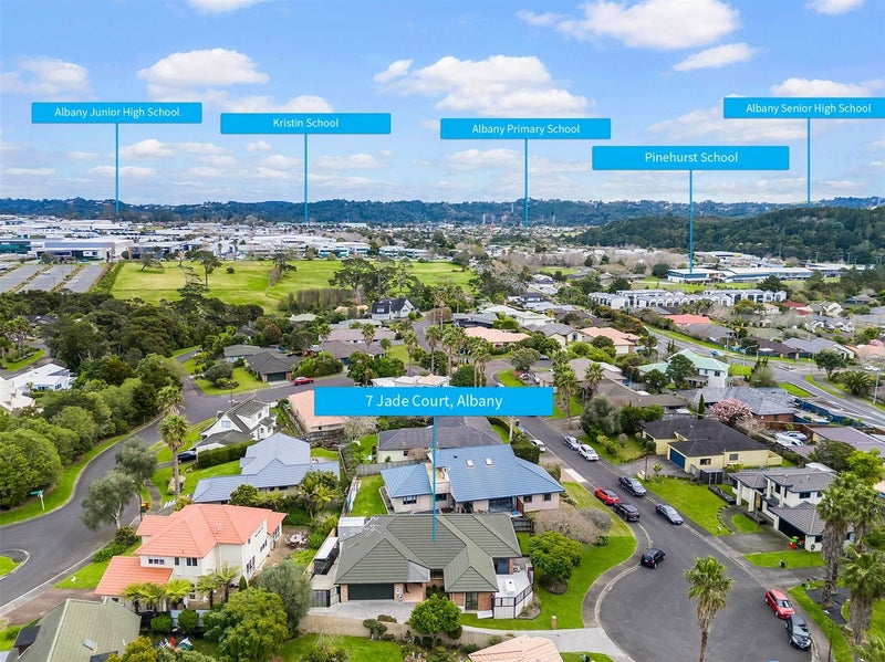 7 Jade Court, Rosedale, Auckland - Carousel 1