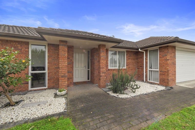 1 Parkside Drive, Huntington, Hamilton - Carousel 1