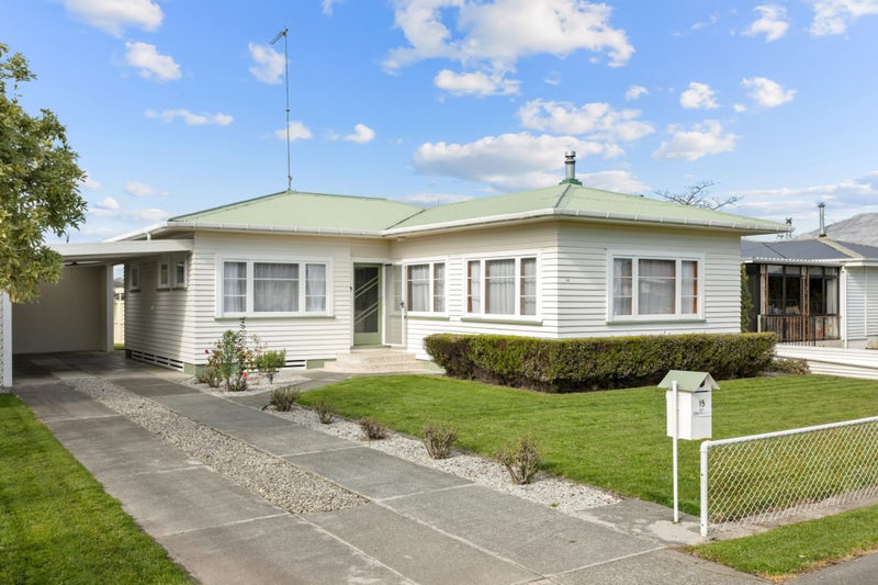 15 Elm Street, Mangapapa, Gisborne - Carousel 2