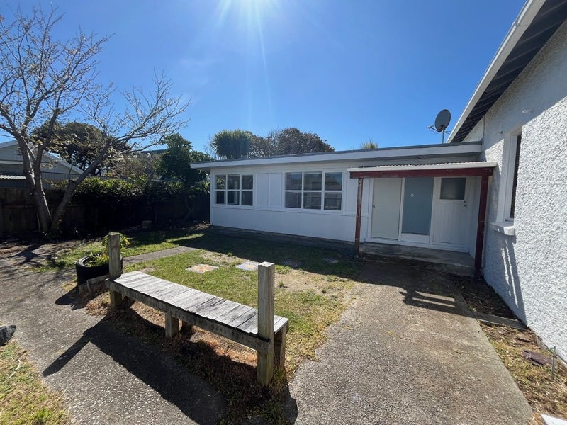 23 Collins Street, Petone, Lower Hutt - Carousel 23