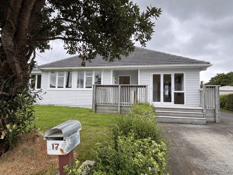 17 Tuakiri Street, Point England, Auckland - Carousel 21