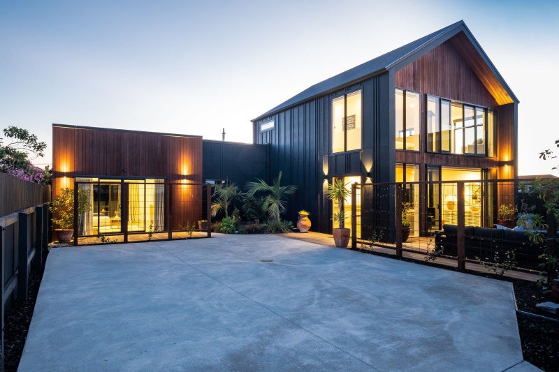 50 Charles Street, Westshore, Napier - Carousel 1