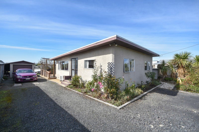 23 Edna Street, Ocean View, Dunedin - Carousel 1