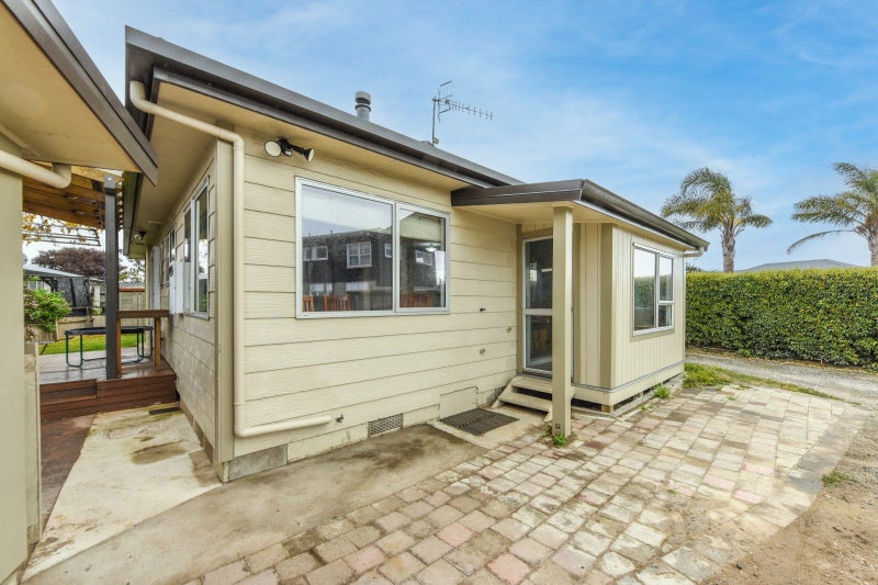 2/39 Green Street, Tahunanui, Nelson - Carousel 2