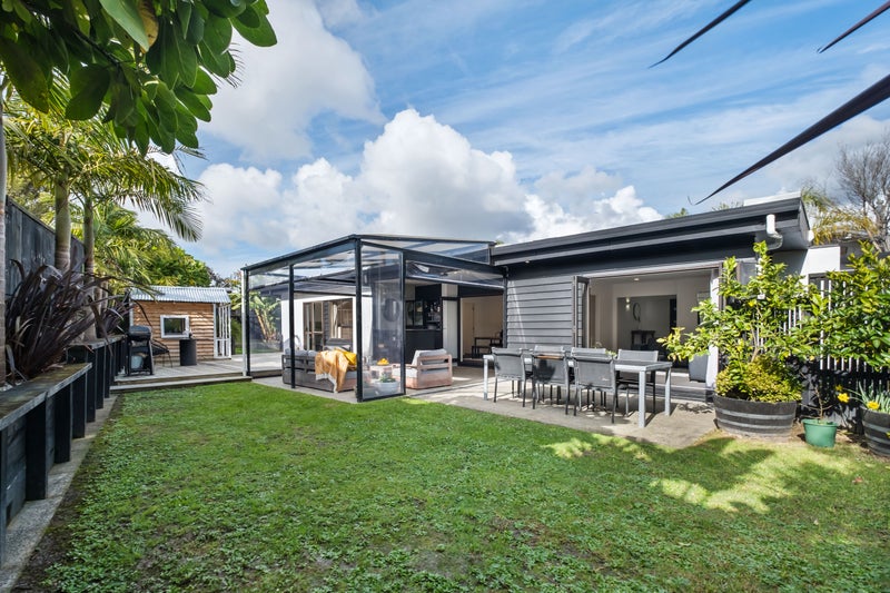 12 Quibray Place, Botany Downs, Auckland - Carousel 2