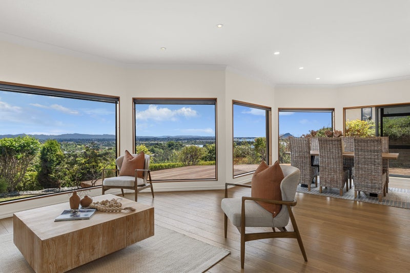 17 Aurora Avenue, Welcome Bay, Tauranga - Carousel 1