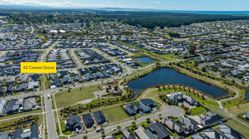 42 Cameo Grove, Marshland, Christchurch - Carousel 2