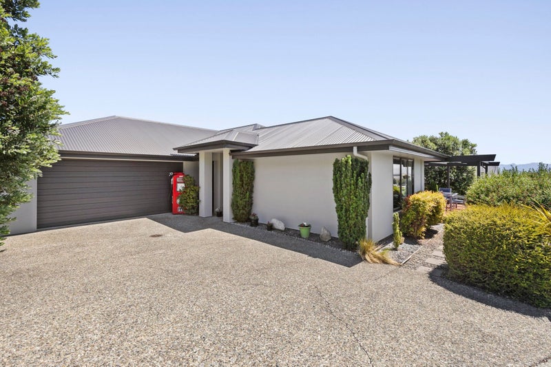 66 Somerset Terrace, Stoke, Nelson - Carousel 1