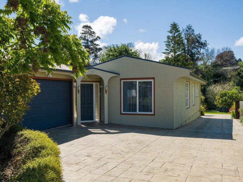 28 Marian Drive, Inner Kaiti, Gisborne - Carousel 2