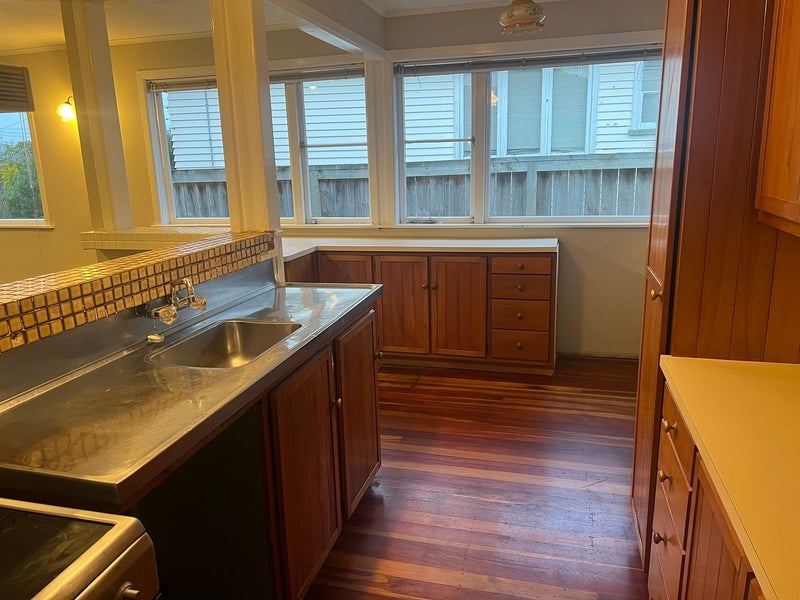 30 Netherton Street, New Windsor, Auckland - Carousel 2