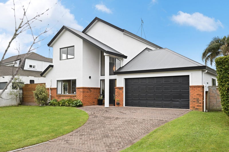 45 Nielsen Gardens, Rototuna, Hamilton - Carousel 1