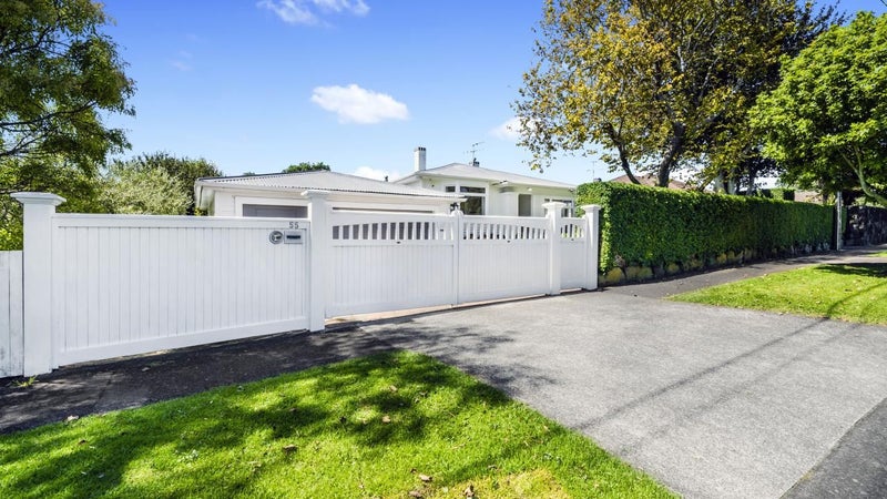 55 Tawa Road, One Tree Hill, Auckland - Carousel 1