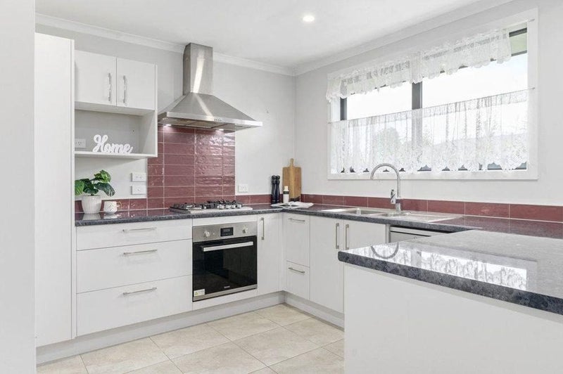 31 Lulu Avenue, Chartwell, Hamilton - Carousel 2